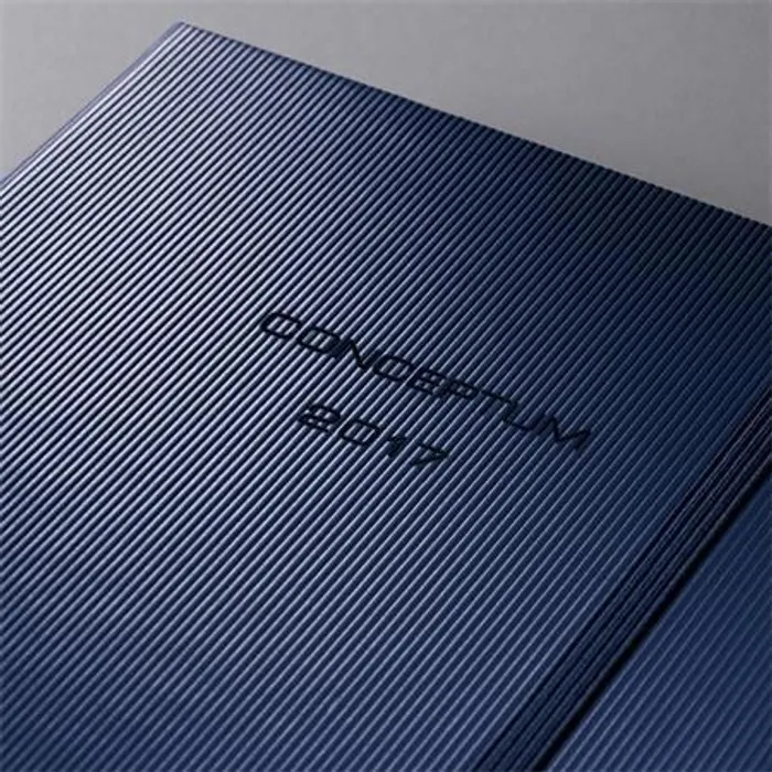 Hauptproduktbild Diář "Conceptum" metalická tmavě modrá, A5, týdenní, 2017, tvrdé desky, SIGEL