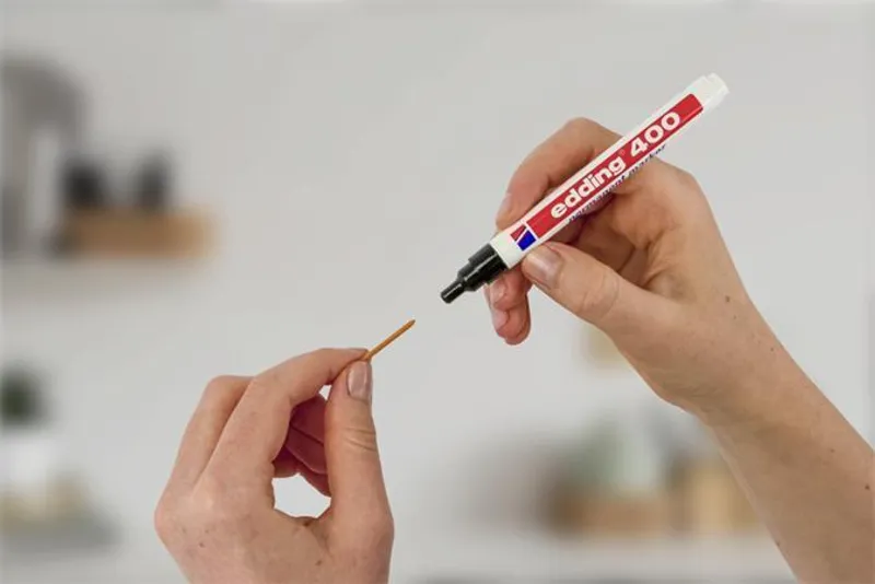 Hauptproduktbild Permanentní popisovač "400", černá, 1mm, EDDING