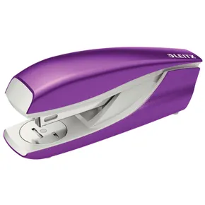 Sešívačka "Nexxt Wow 5502", metalická fialová, 24/6, 26/6, 30 listů, LEITZ