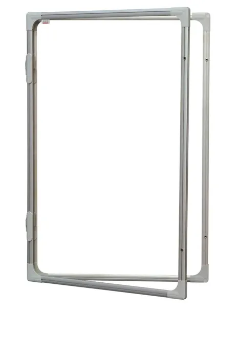 Hauptproduktbild Vitrína vnitřní s vertikálním otevíráním 120x90cm, magnetický povrch, model 2